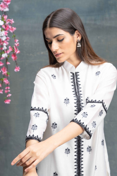 Ivory And Black All Over Embroidered Motifs Kurta Pant Set